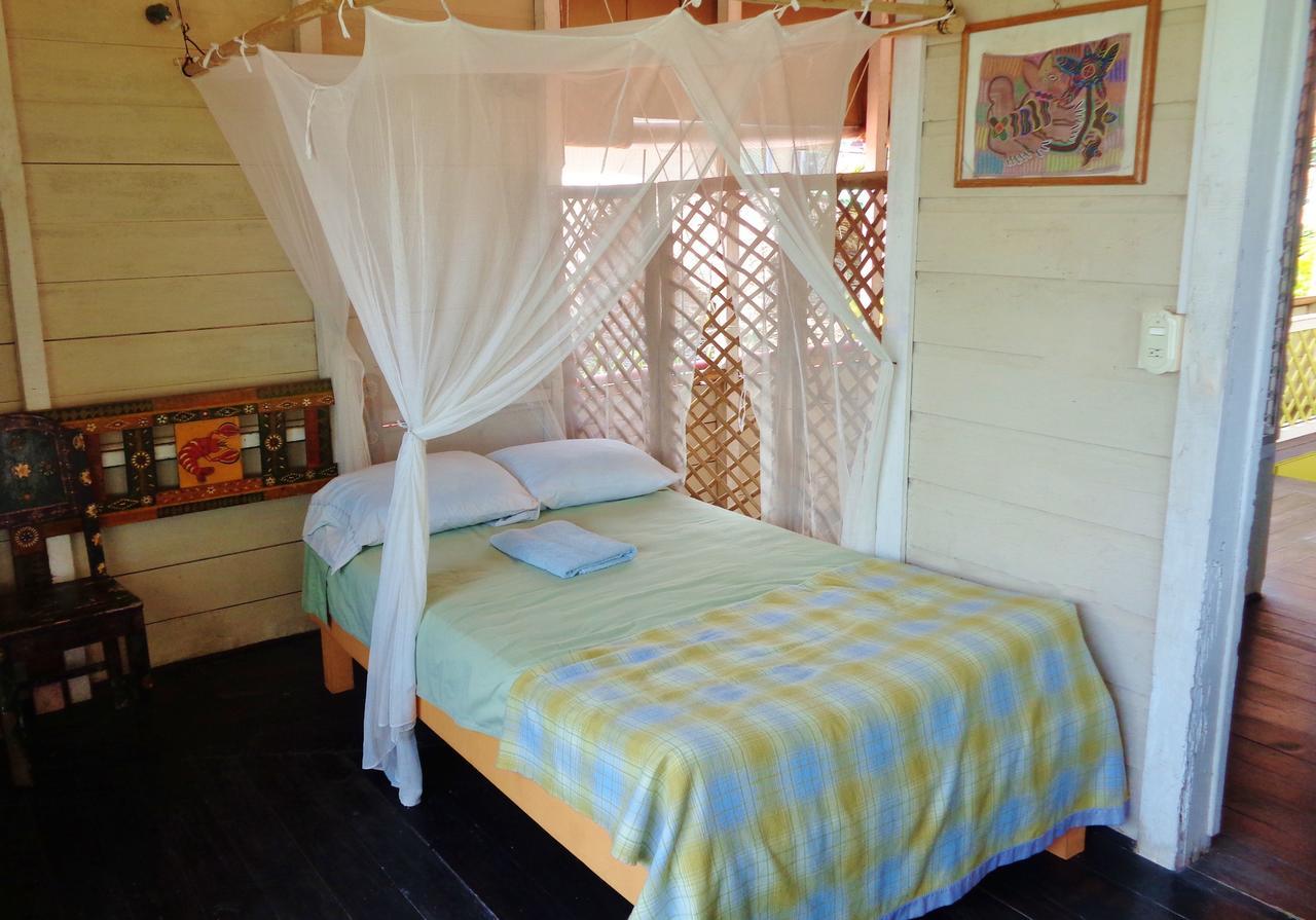 Hotel La Casa Rosada Lívingston 外观 照片