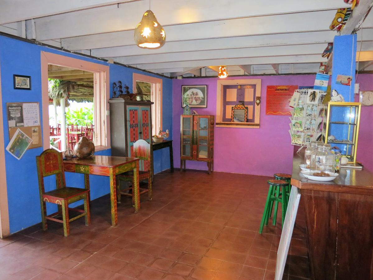 Hotel La Casa Rosada Lívingston 外观 照片