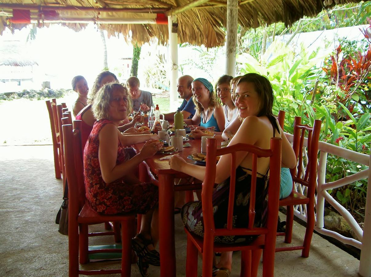 Hotel La Casa Rosada Lívingston 外观 照片