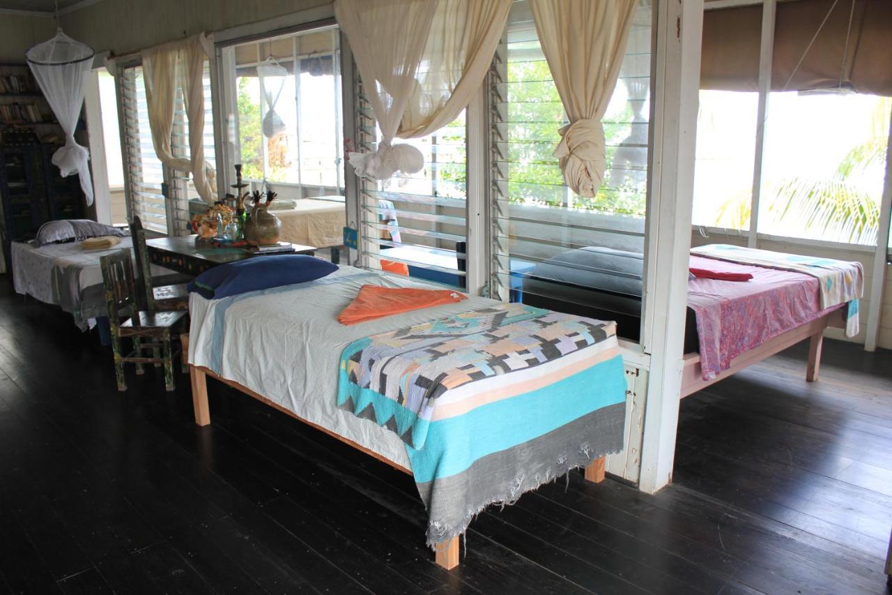 Hotel La Casa Rosada Lívingston 外观 照片