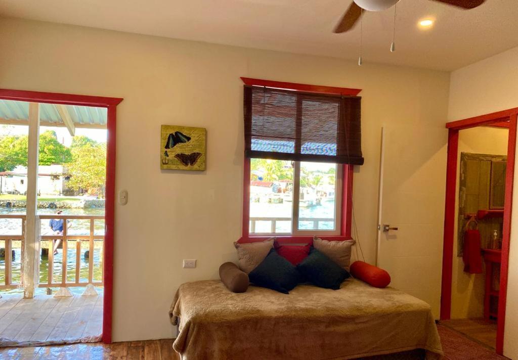 Hotel La Casa Rosada Lívingston 外观 照片